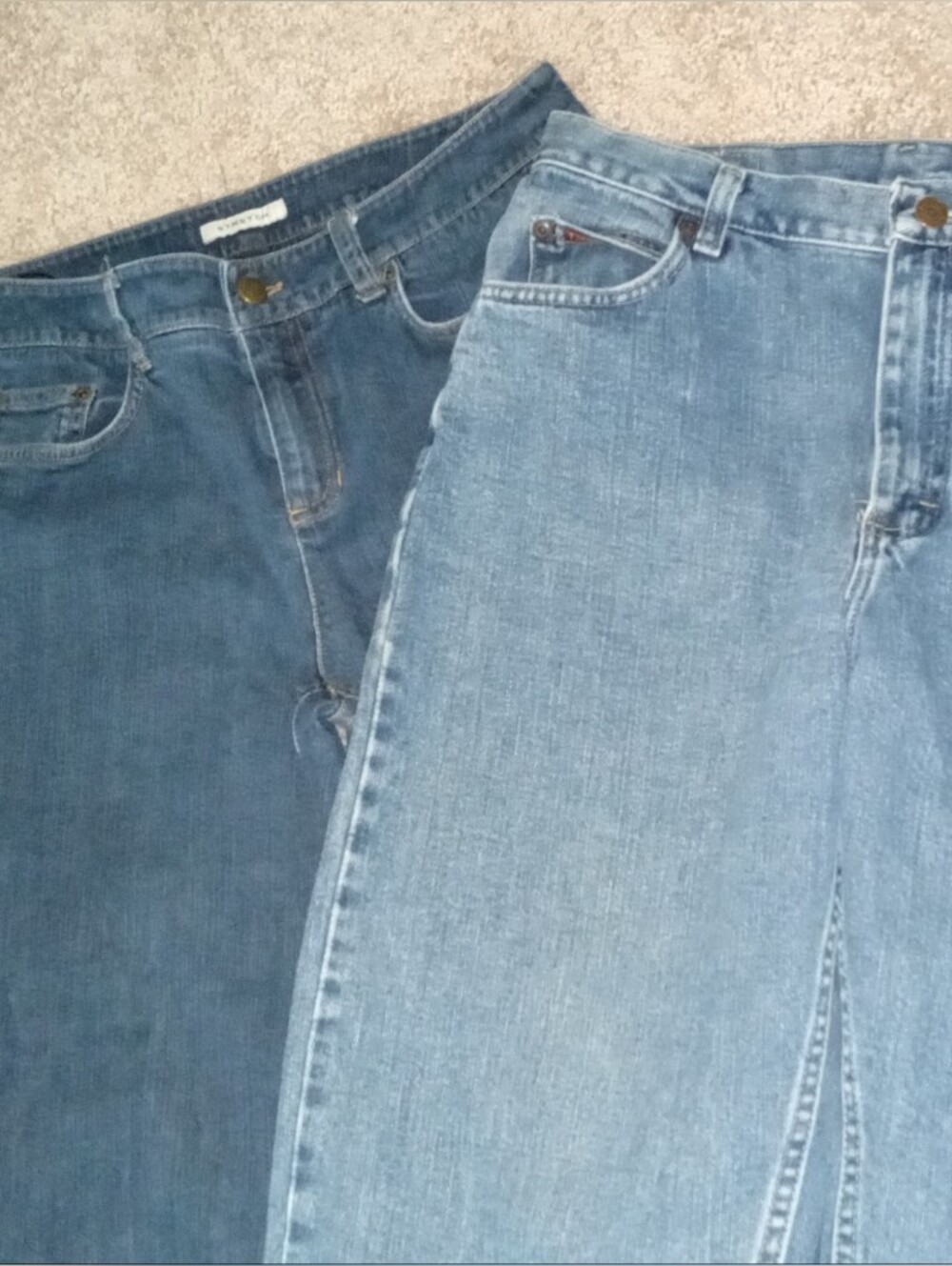 Lee Women's Jeans Size 12   Classic Blue Denim Jeans Light & Dark Blue 2 Pairs